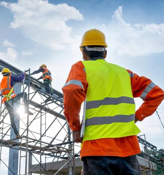 Benefits of Hiring a Equipment Rental Company